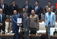 Pemerintah dan DPR mengubah kesepakatan batas usia pensiun Kapolri dalam pembahasan RUU Polri. Foto: Ist.