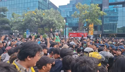 Ribuan Mahasiswa