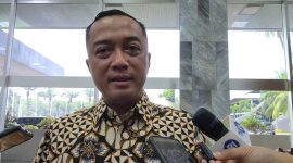 Menteri Sekretaris Negara Prasetyo Hadi memberikan keterangan kepada awak media di Kompleks DPR, Jakarta, Sabtu (6/6/2026). Ia menyatakan belum ada rencana segera mengisi jabatan Wakil Menteri Imigrasi dan Pemasyarakatan yang kosong pasca pemberhentian Silmy Karim akibat kasus korupsi besar-besaran. Foto: Ist.