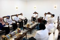 Gubernur Sumatera Utara Muhammad Bobby Afif Nasution (tengah) saat menerima audiensi jajaran Pengurus Ikatan Dokter Anak Indonesia (IDAI) Cabang Sumut di ruang kerjanya, Selasa (2/6/2026). Foto: Ist.