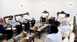 Gubernur Sumatera Utara Muhammad Bobby Afif Nasution (tengah) saat menerima audiensi jajaran Pengurus Ikatan Dokter Anak Indonesia (IDAI) Cabang Sumut di ruang kerjanya, Selasa (2/6/2026). Foto: Ist.