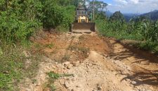 ​Akses Jalan Desa Alur Subur Kembali Normal Berkat Respons Cepat BPBD Dairi. (Foto:Ist) 