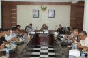 Bupati Asahan Pimpin Rapat Evaluasi dan Pengendalian Harga TBS Kelapa Sawit. (Foto:Ist) 
 