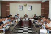 Bupati Asahan Pimpin Rapat Evaluasi dan Pengendalian Harga TBS Kelapa Sawit. (Foto:Ist) 
 