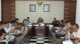 Bupati Asahan Pimpin Rapat Evaluasi dan Pengendalian Harga TBS Kelapa Sawit. (Foto:Ist) 
 