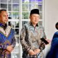 Ketua Tim Seleksi Komisioner Komisi Informasi (KI) Sumut 2026–2030, Hatta Ridho (kanan), didampingi anggota Timsel, Muhamad Suib (kiri), memberikan keterangan pers terkait proses seleksi yang telah memasuki tahap wawancara di Kantor Dinas Komunikasi dan Informatika Sumut, Medan, Rabu (17/6/2026). Foto: Ist.