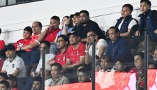 Gubernur Sumatera Utara Muhammad Bobby Afif Nasution menyaksikan langsung laga perdana Piala AFF U19 2026 antara Timnas Indonesia U19 melawan Myanmar di Stadion Utama Sumut, Deliserdang, Senin (1/6/2026). Foto: Ist.