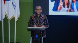 Wakil Menteri Ketenagakerjaan Afriansyah Noor memberikan pemaparan dalam Seminar Nasional Mercubuana Competency Network 2026 bertema Urgensi Sertifikasi Kompetensi bagi Mahasiswa dalam Menghadapi Dunia Kerja, di Jakarta, Senin (8/6/2026). Foto: Ist.
