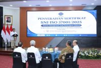 Acara penyerahan Sertifikat SNI ISO 37001:2025 Sistem Manajemen Anti Penyuapan (SMAP) kepada Kementerian Ketenagakerjaan di Jakarta, Rabu (24/6/2026). Foto: Ist.