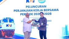 Penandatanganan dan peluncuran Perjanjian Kerja Bersama (PKB) antara PT Kereta Api Indonesia (Persero) dan Serikat Pekerja Kereta Api periode 2026–2028 di Jakarta, Jumat (26/6/2026). Foto: Ist.