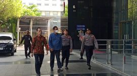 Bupati Muara Enim, Edison tiba di Gedung Merah Putih KPK, Jakarta Selatan, Selasa (9/6/2026) usai terjaring OTT. Foto: Ist.