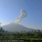 Gunung Lewotobi Laki-laki di Flores Timur, NTT, kembali mengalami erupsi pada Sabtu (6/6/2026) pagi dengan kolom abu vulkanis mencapai 1.500 meter di atas puncak. Foto: Ist.