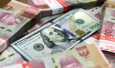 Rupiah Tembus Rp18.000 per Dolar AS, Pecahkan Rekor Terendah Sejarah Akibat Tekanan Global dan Domestik