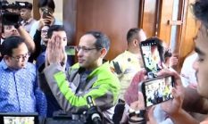 Nadiem Makarim Hadir di Tipikor Berjaket Gojek, Siap Bacakan Pleidoi Hadapi Tuntutan 18 Tahun Penjara