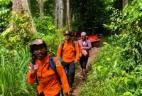Tim gabungan pencari bergerak menyisir kawasan hutan dan jalur pendakian Gunung Seulawah, Desa Saree, Kecamatan Lembah Seulawah, Aceh Besar, Jumat (5/6/2026). Foto: Ist.