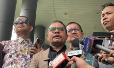 Berkas Perkara Setinggi 1 Meter, Kuasa Hukum Roy Suryo dan Dokter Tifa Sebut Kasus Bisa Diselesaikan Secara Sederhana