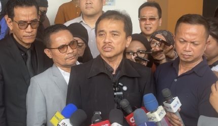 Sandiwara Hukum