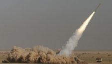 Korps Garda Revolusi Islam Iran (IRGC) meluncurkan rudal dalam serangan pembalasan terhadap pangkalan militer Amerika Serikat di wilayah Timur Tengah, Rabu (10/6/2026). Foto: Ist.