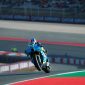 Pembalap asal Jepang, Ai Ogura, melaju dengan kecepatan tinggi dan sempat mengangkat roda depan motornya saat melewati tikungan di Sirkuit Brno, Republik Ceko, pada sesi kualifikasi MotoGP Ceko 2026, Sabtu (20/6/2026). Foto: Ist.