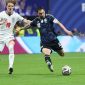 Kapten Timnas Argentina Lionel Messi (kanan) bertanding dalam laga semifinal antara Inggris vs Argentina pada Piala Dunia FIFA 2026 di Atlanta Stadium, Atlanta, Amerika Serikat, Kamis (16/7/2026) dini hari WIB. Foto: Ist.