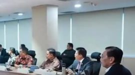 Suasana audiensi antara Ketua Dewan Ekonomi Nasional Luhut Binsar Panjaitan bersama delegasi Sekber Gokesu, pemuka agama, pegiat lingkungan, serta perwakilan masyarakat adat dan kepala daerah seputar Danau Toba, yang digelar di Kantor Dewan Ekonomi Nasional, Jakarta Pusat, Jumat (3/7/2026). Foto: Ist.