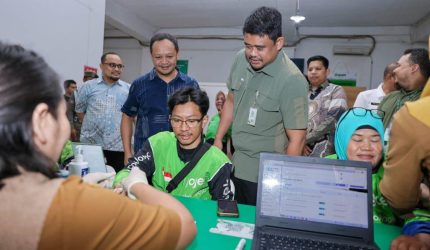 Gubernur Bobby Nasution