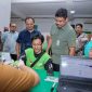 Gubernur Sumatera Utara Muhammad Bobby Afif Nasution meninjau langsung pelaksanaan Cek Kesehatan Gratis bagi mitra Gojek di Kantor Gojek Kompleks CBD Polonia, Medan, Selasa (28/7/2026), guna memastikan layanan berjalan lancar sekaligus menyemangati para pengemudi. Foto: Ist.
