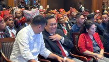 Punguan Simbolon Dohot Boruna Indonesia (PSBI) menggelar Rakernas ke-20 di Jakarta, Selasa (7/7/2026). Gubernur Sumut Bobby Nasution hadir dalam kegiatan yang dimotori oleh Ketum PSBI Effendi Simbolon tersebut.(Fotp:Ist) 