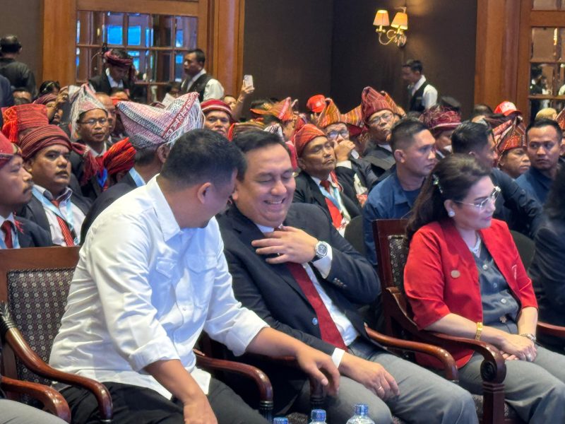 Punguan Simbolon Dohot Boruna Indonesia (PSBI) menggelar Rakernas ke-20 di Jakarta, Selasa (7/7/2026). Gubernur Sumut Bobby Nasution hadir dalam kegiatan yang dimotori oleh Ketum PSBI Effendi Simbolon tersebut.(Fotp:Ist) 