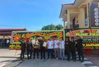 Ketua Lembaga Anti Narkotika (LAN) Kabupaten Labuhanbatu Utara, Baginda Azmi Ansyari Sinaga beserta jajaran, berfoto bersama pimpinan dan anggota Kepolisian Resor Labuhanbatu dalam rangka memperingati Hari Bhayangkara ke-80 pada 1 Juli 2026. Foto: GS