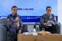 Menteri Ketenagakerjaan Yassierli (kiri) menyampaikan sambutan dan ajakan kepada perusahaan di KEK Mandalika untuk bergabung dalam platform MagangHub, dalam diskusi ketenagakerjaan yang berlangsung di Lombok Tengah, NTB, pada Jumat (3/7/2026). Foto: Ist.