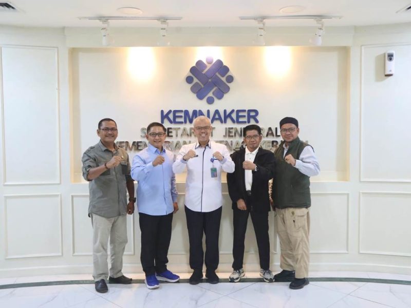 Sekretaris Jenderal Kementerian Ketenagakerjaan Cris Kuntadi menerima audiensi pimpinan GERTANUSA Foundation di Jakarta, Senin (6/7/2026). Foto: Ist.