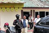 Foto: KPK saat menggeledah Dinas Pendidikan Langkat, Rabu(08/07/2026).