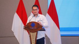 Direktur Jenderal Pembinaan Pelatihan Vokasi dan Produktivitas Kemnaker, Darmawansyah, menyampaikan penjelasan mengenai syarat keikutsertaan perusahaan sebagai mitra Program MagangHub 2026. Ia menegaskan kewajiban terdaftar dan memperbarui data dalam sistem Wajib Lapor Ketenagakerjaan Perusahaan (WLKP) sebagai syarat utama verifikasi. Foto: Ist.