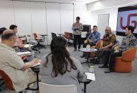 Wakil Menteri Ketenagakerjaan Afriansyah Noor beserta delegasi Kemnaker berdialog dengan perwakilan perusahaan dan lembaga terkait di Jepang. Foto: Ist.