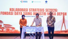 Menteri Ketenagakerjaan Yassierli bersama Kepala BPS RI Amalia Adininggar Widyasanti dalam High Level Meeting Lintas Kementerian bertema