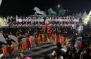Penampilan tarian tradisional dalam rangkaian puncak Festival Budaya Hari Jadi Purwakarta ke-195 dan Kabupaten ke-58 bertema 