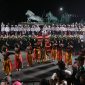 Penampilan tarian tradisional dalam rangkaian puncak Festival Budaya Hari Jadi Purwakarta ke-195 dan Kabupaten ke-58 bertema 