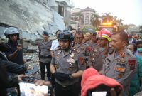 Foto: Kapolrestabes Medan saat meninjau Ledakan di Perumahaan Elit di Polonia.