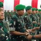 Danrem 011/Lilawangsa Brigjen TNI Ali Imran memimpin upacara serah terima jabatan lima Dandim di Gedung KNPI Makorem 011/Lilawangsa, Lhokseumawe. Foto: Ist.