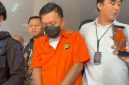 Don Ritto dilimpahkan ke Kejagung dengan tangan terborgol. Foto: Ist.