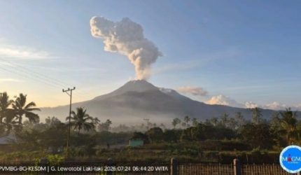 Gunung Lewotobi Laki-Laki