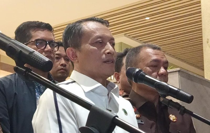 Jaksa Agung Muda Bidang Pengawasan (Jamwas), Rudi Margono meminta maaf usai Febrie Adriansyah tak mengenakan rompi tahanan. Foto: Ist.