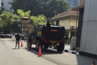 Kendaraan taktis (rantis) dari Satuan Brigade Mobil (Brimob) bersiaga di Mabes Polri pada Kamis (9/7/2026). Foto: Ist.