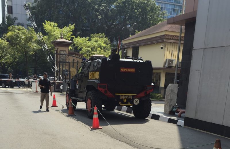 Kendaraan taktis (rantis) dari Satuan Brigade Mobil (Brimob) bersiaga di Mabes Polri pada Kamis (9/7/2026). Foto: Ist.