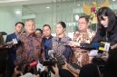 Pengacara dan istri eks Mendikbudristek Nadiem Makarim melaporkan empat hakim yang menangani kasus dugaan korupsi pengadaan laptop Chromebook dan CDM ke KY, Senin (6/7/2026). Foto: Ist.