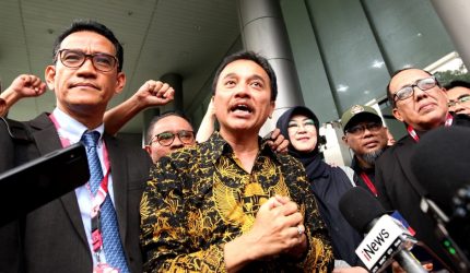 Kemenangan Telak Roy Suryo