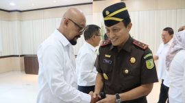 Rudi Margono (kanan) ditunjuk jadi Plt Jampidsus gantikan Febrie Adriansyah. Foto: Ist.