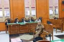 Ahli Hukum Persaingan Usaha sekaligus Guru Besar Fakultas Hukum USU, Prof. Ningrum Natasya Sirait, saat memberikan keterangan di Ruang Sidang Utama Pengadilan Tipikor pada PN Medan, Senin (27/7/2026). Foto: Ist.