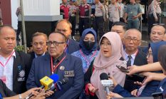 Sidang Perdana Dokter Tifa: Dikawal 25 Pengacara, Brimob Dikerahkan, Publik Pertanyakan Keadilan
